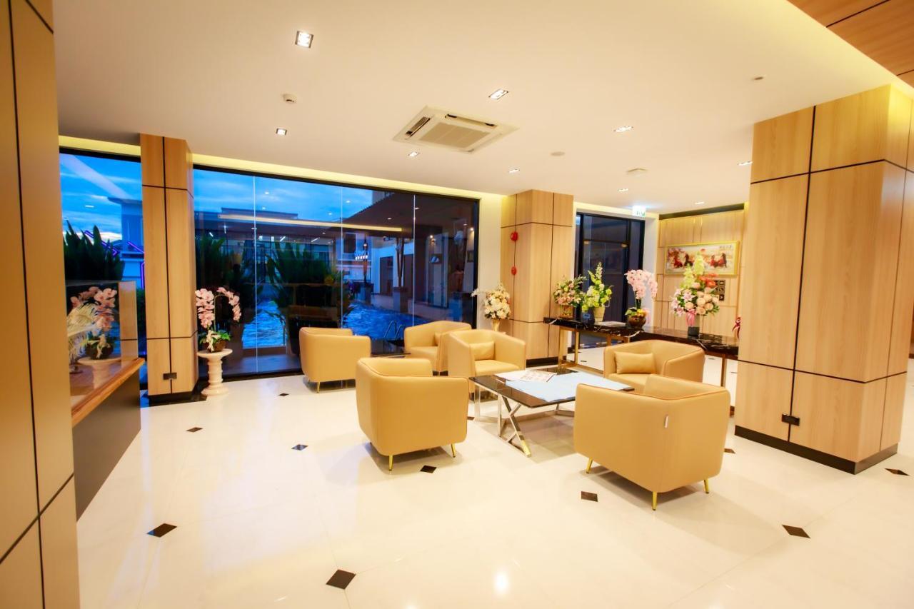 Siri Hotel Lumphun Ban Pa Daet Exterior foto