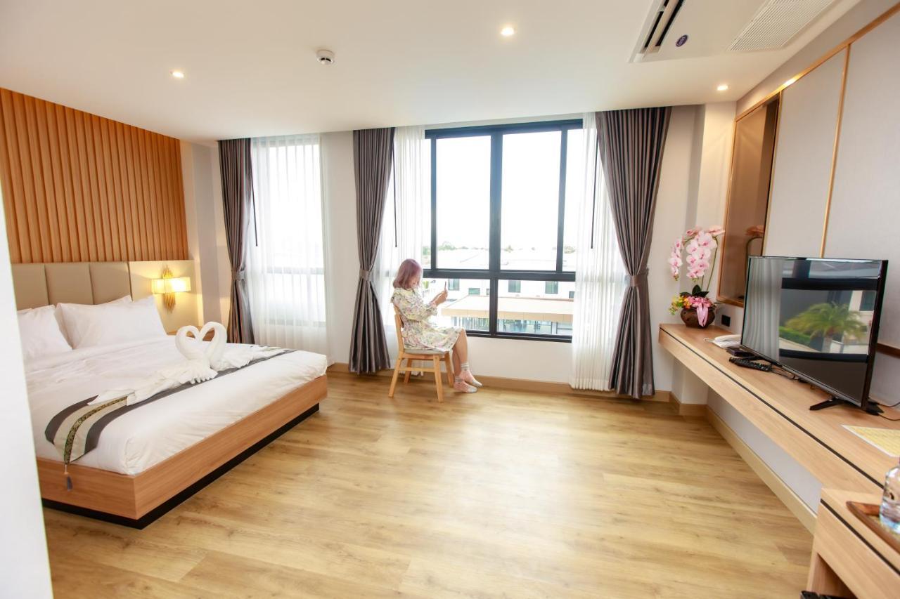 Siri Hotel Lumphun Ban Pa Daet Exterior foto