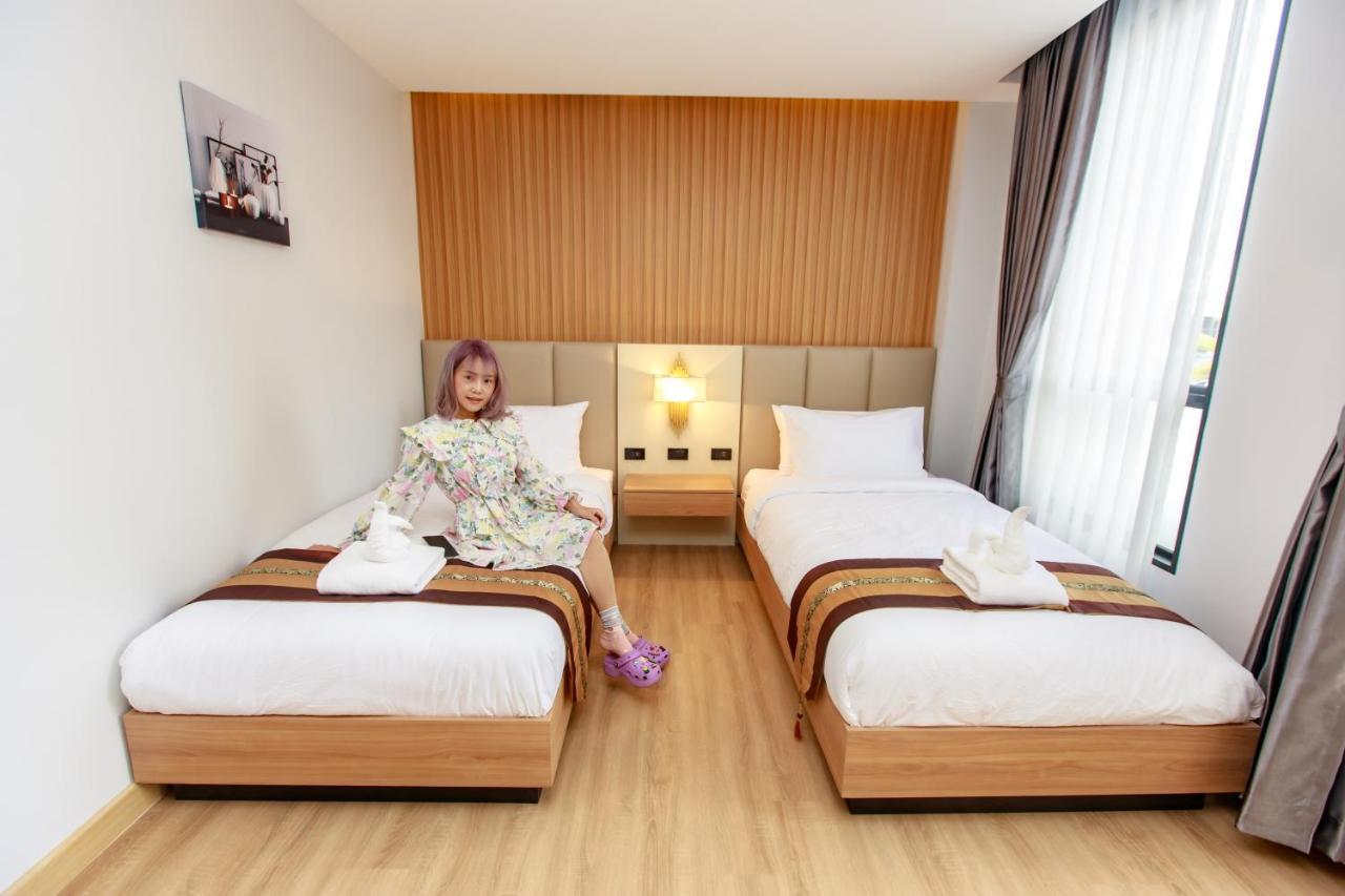 Siri Hotel Lumphun Ban Pa Daet Exterior foto